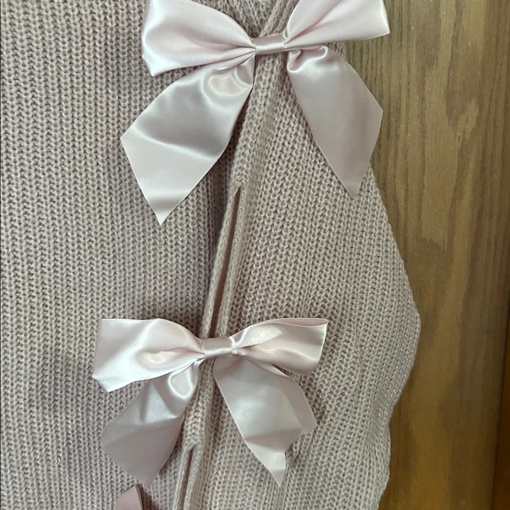 Women’s Bow-Accent Knit Sweater - Blush Pink - Picture 2 of 3